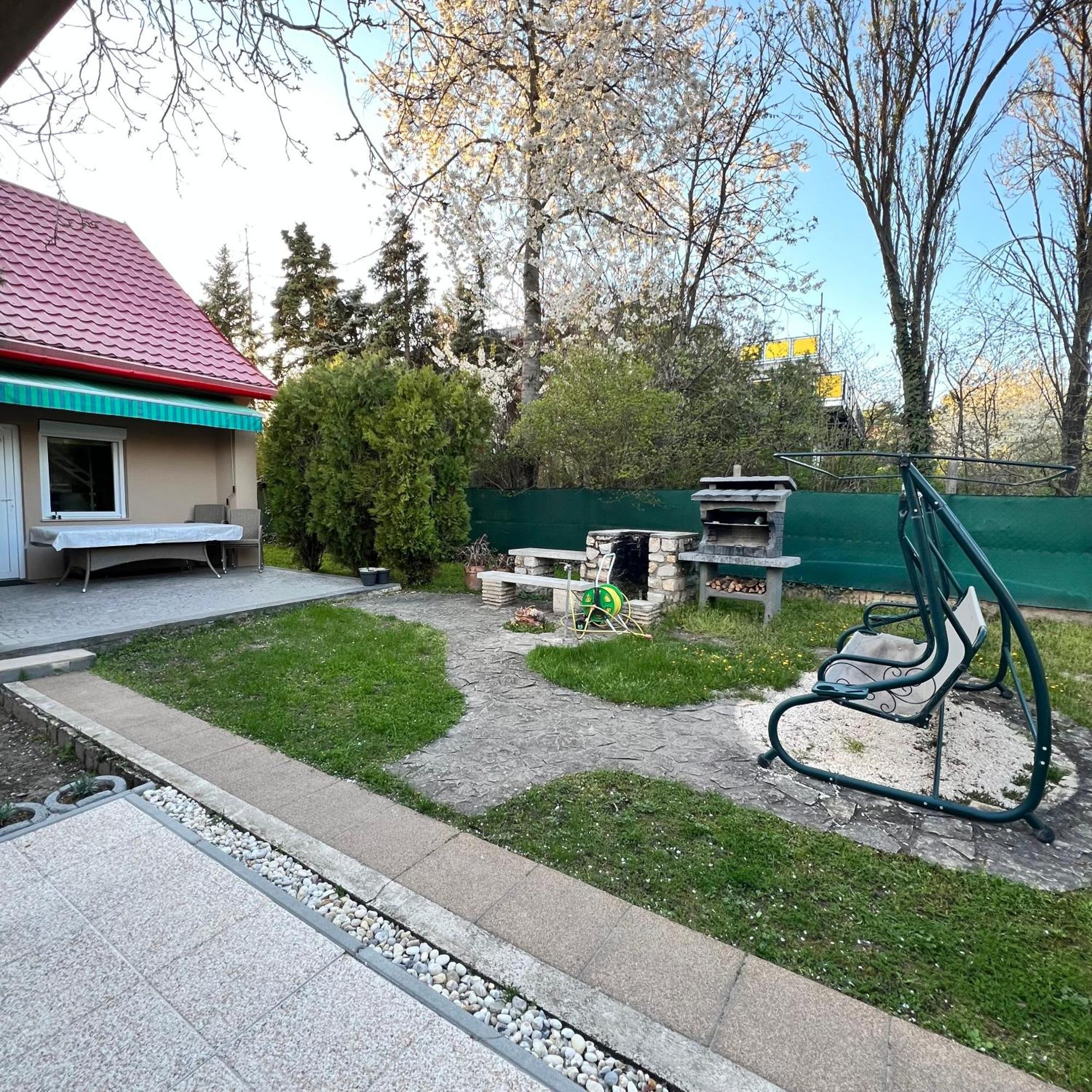 Pellegrini Apartman Balatonakali Exteriér fotografie